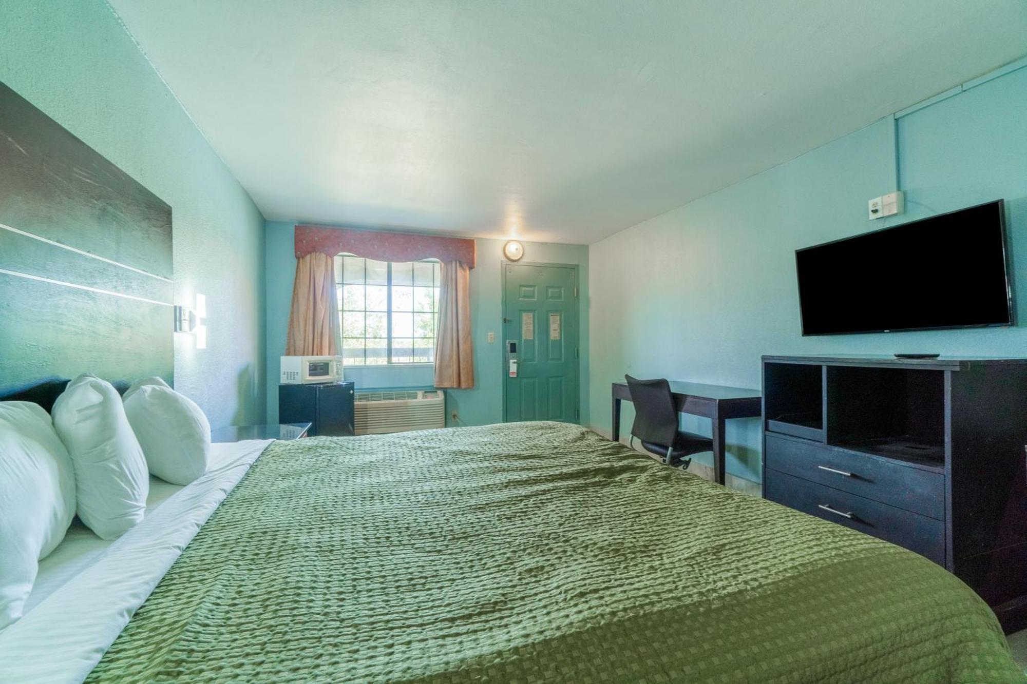 Lone Star Inn & Suites By Oyo Harlingen Tx Buitenkant foto