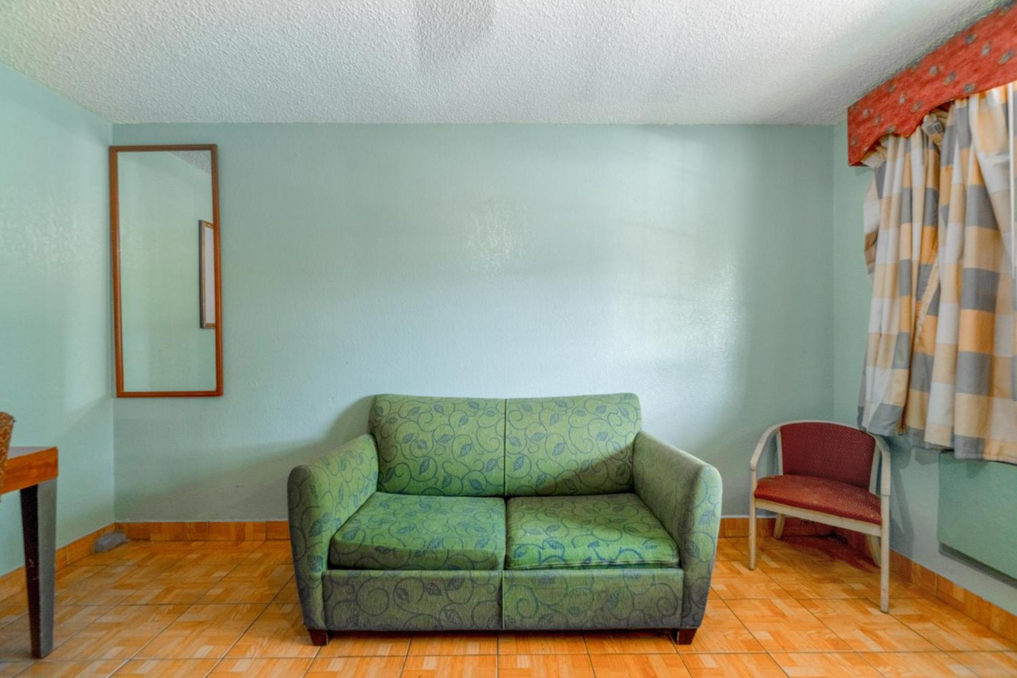 Lone Star Inn & Suites By Oyo Harlingen Tx Buitenkant foto